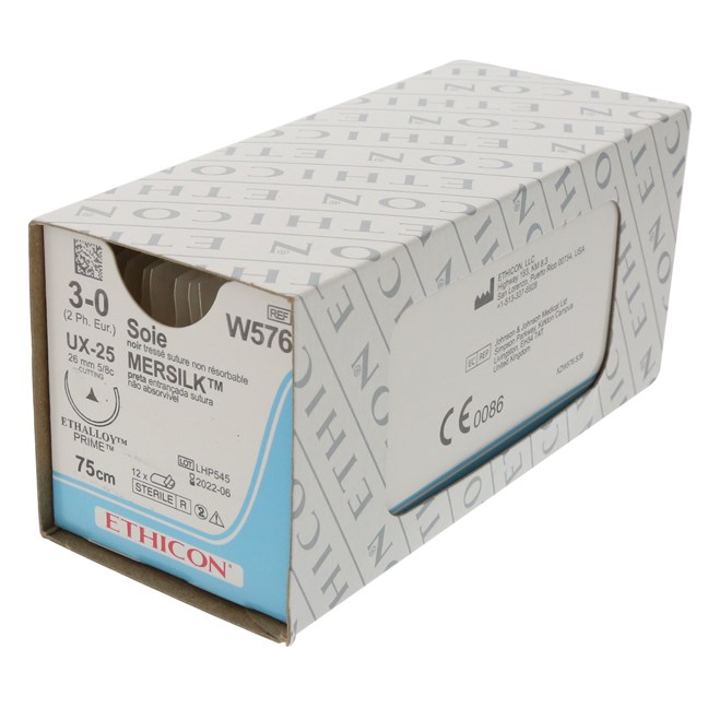 Mersilk Black Suture W576. Length: 75cm, Gauge: 3/0